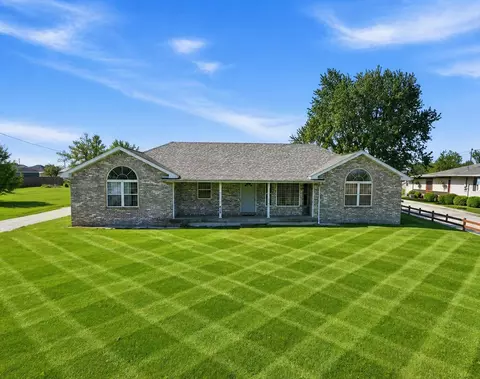 418 W Martin St, Cairo, MO 65239