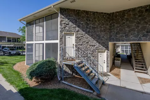 2308 Park De Ville Pl, Columbia, MO 65203