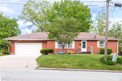 710 N Brunswick Ave, Marshall, MO 65340