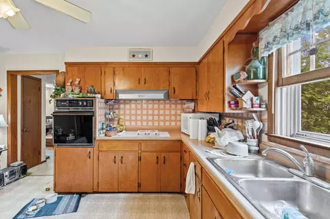 Kitchen - 15160 State Route D, Mexico, MO 65265 photo 2 of 3
