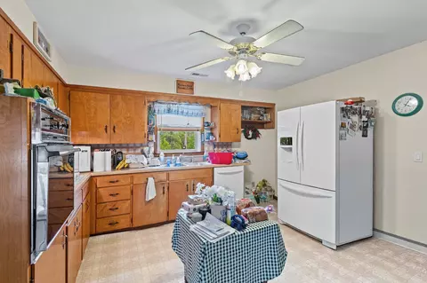 Kitchen - 15160 State Route D, Mexico, MO 65265 photo 3 of 3