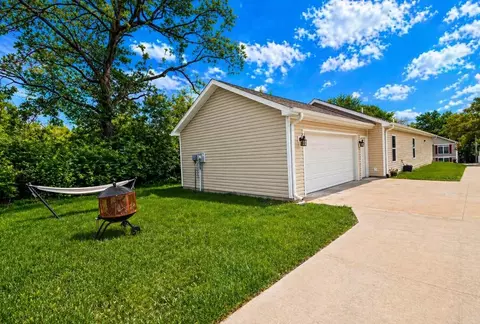 Exterior - 706 Bluff St, Fulton, MO 65251 photo 5 of 5