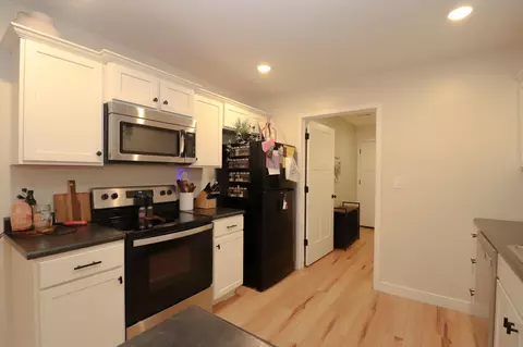 Kitchen - 706 Bluff St, Fulton, MO 65251 photo 3 of 5