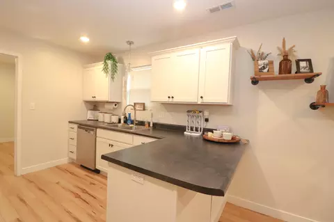 Kitchen - 706 Bluff St, Fulton, MO 65251 photo 2 of 5
