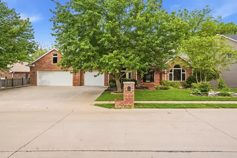 1702 S Fairview Rd, Columbia, MO 65203