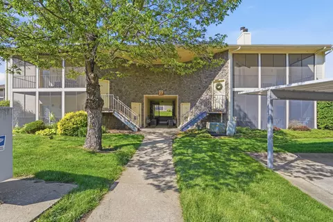 2705 Park Deville Pl, Columbia, MO 65203