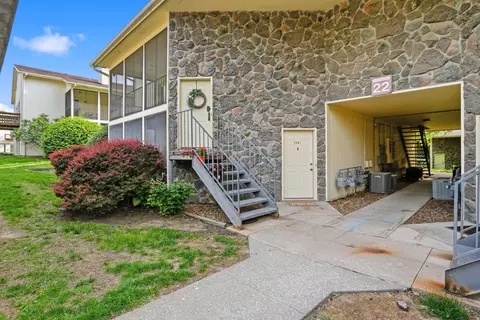 2201 Park Deville Pl, Columbia, MO 65203