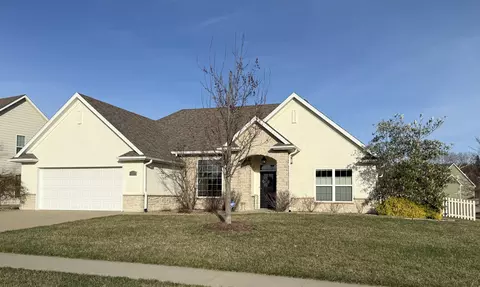 120 Reedsport, Columbia, MO 65203