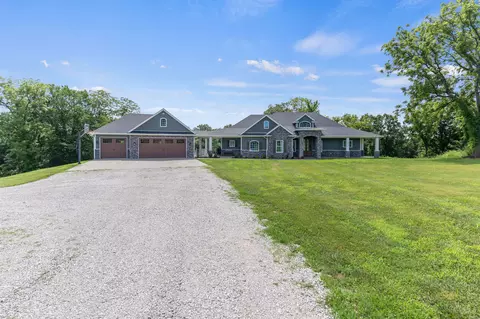 5400 E Giesing Hill Rd, Hartsburg, MO 65039