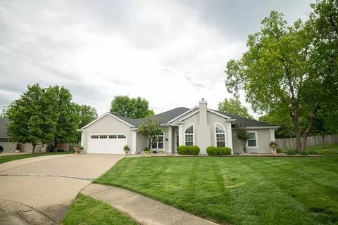 4421 Glen Eagle Dr, Columbia, MO 65203