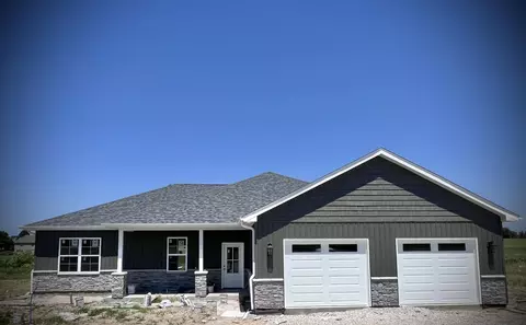 2437 Kirk Dr, Holts Summit, MO 65043