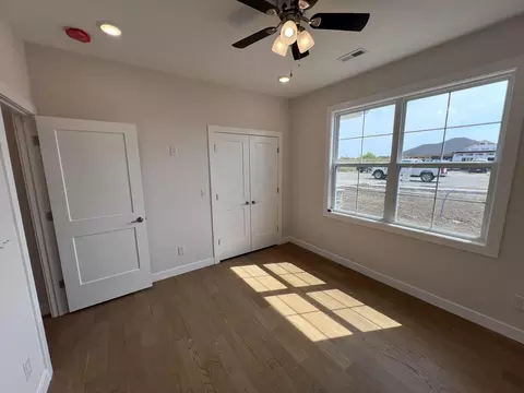 Bedroom - 2437 Kirk Dr, Holts Summit, MO 65043 photo 6 of 6