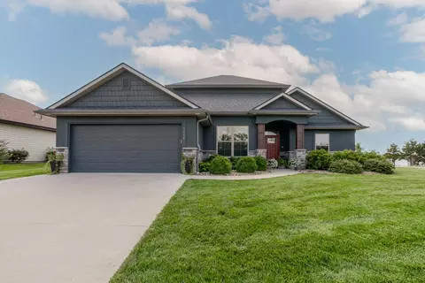 1644 Spring Mountain Dr, Columbia, MO 65201