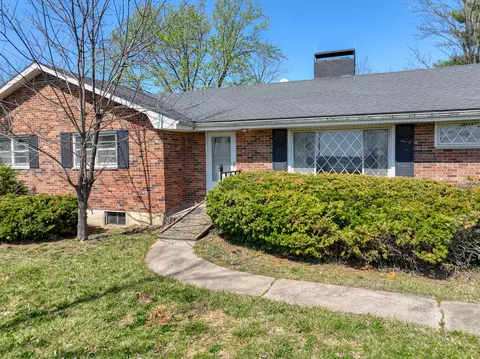 1915 State Road Y, New Bloomfield, MO 65063
