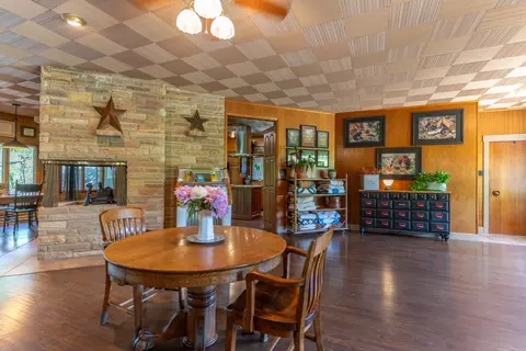 Dining - 1 Stone Ave, Moberly, MO 65270 photo 2 of 2