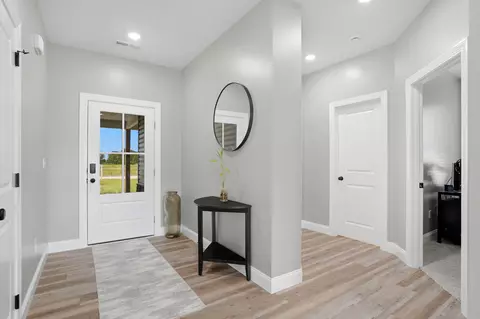 Entry Way - 16 Larrys Ln, Cairo, MO 65239 photo 1 of 3