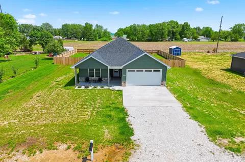 16 Larrys Ln, Cairo, MO 65239