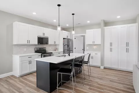 Kitchen - 16 Larrys Ln, Cairo, MO 65239 photo 1 of 5