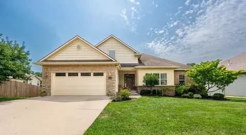 3502 Longfords Mill Dr, Columbia, MO 65203