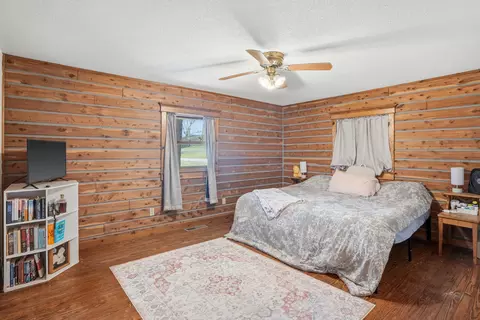 Bedroom - 702 High St, Arrow Rock, MO 65320 photo 1 of 2