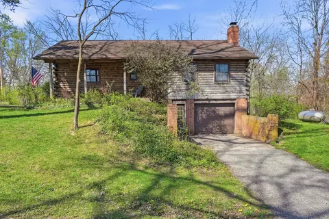 Exterior - 702 High St, Arrow Rock, MO 65320 photo 1 of 13