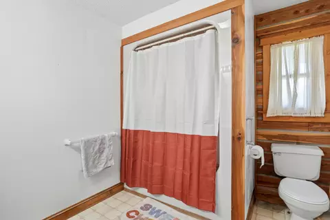 Bath - 702 High St, Arrow Rock, MO 65320 photo 4 of 4