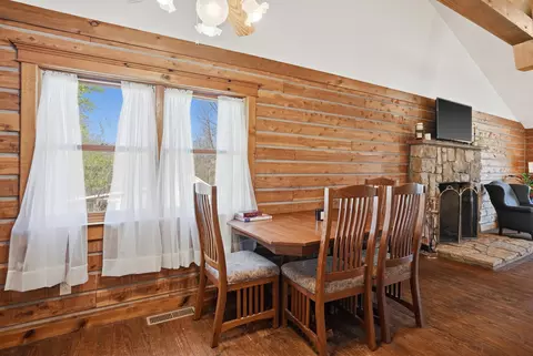 Dining - 702 High St, Arrow Rock, MO 65320 photo 3 of 3
