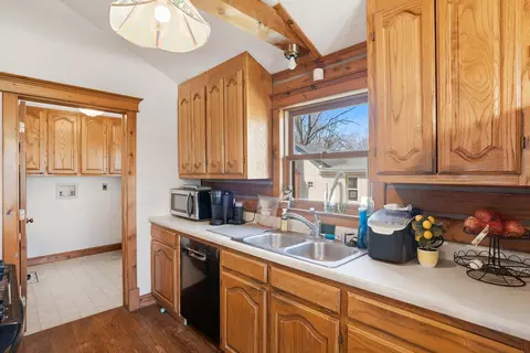 Kitchen - 702 High St, Arrow Rock, MO 65320 photo 4 of 6