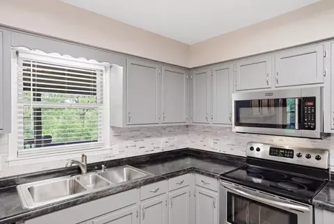 Kitchen - 3855 State Road Aa, Tebbetts, MO 65080 photo 5 of 5