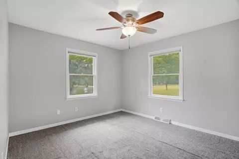 Bedroom - 3855 State Road Aa, Tebbetts, MO 65080 photo 3 of 7