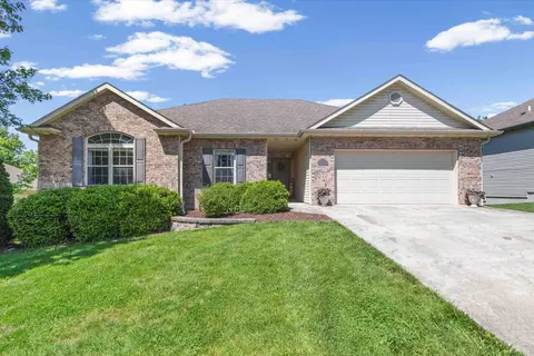 6803 Madison Creek Dr, Columbia, MO 65203