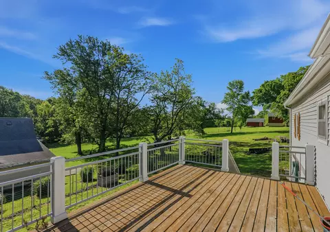 Exterior - 1806 S Aurora St, Eldon, MO 65026 photo 2 of 6