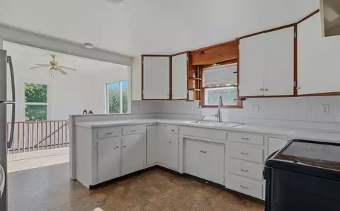 Kitchen - 1806 S Aurora St, Eldon, MO 65026 photo 2 of 2