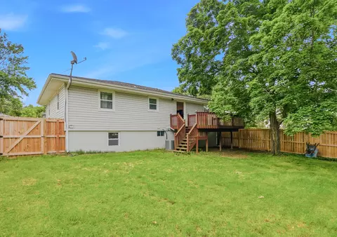Exterior - 1001 Chippewa Dr, Fulton, MO 65251 photo 4 of 5