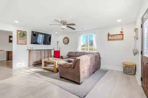 447 W Highway W, Eldon, MO 65026 photo 3