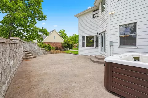 Exterior - 1901 Bluff Pointe Dr, Columbia, MO 65201 photo 6 of 8
