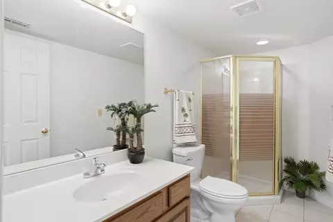 Bath - 1901 Bluff Pointe Dr, Columbia, MO 65201 photo 5 of 5