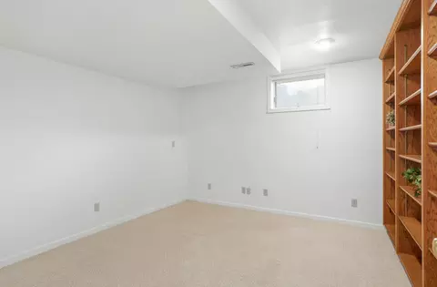 Bedroom - 1901 Bluff Pointe Dr, Columbia, MO 65201 photo 11 of 12