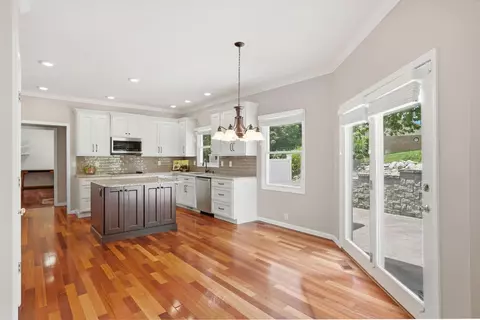 Kitchen - 1901 Bluff Pointe Dr, Columbia, MO 65201 photo 1 of 7