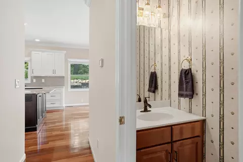 Entry Way - 1901 Bluff Pointe Dr, Columbia, MO 65201 photo 5 of 7