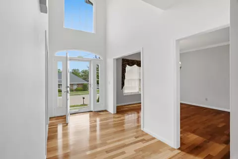 Entry Way - 1901 Bluff Pointe Dr, Columbia, MO 65201 photo 3 of 7