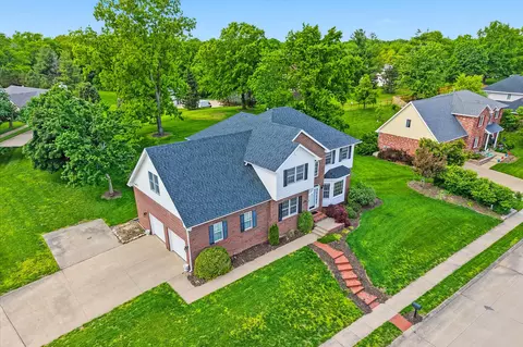 View/Area - 1901 Bluff Pointe Dr, Columbia, MO 65201 photo 2 of 10