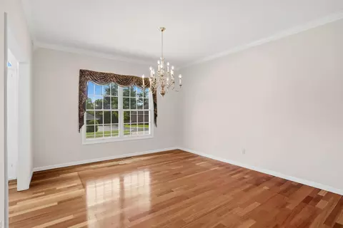 Living - 1901 Bluff Pointe Dr, Columbia, MO 65201 photo 4 of 8