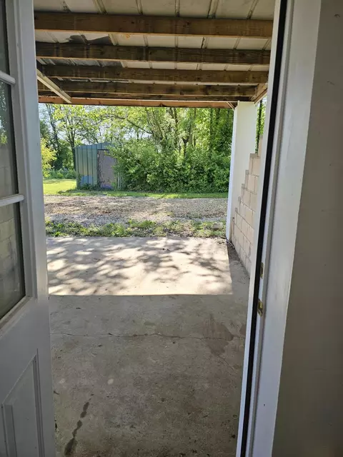 Exterior - 910 E Saint Eunice Rd, Fulton, MO 65251 photo 2 of 6