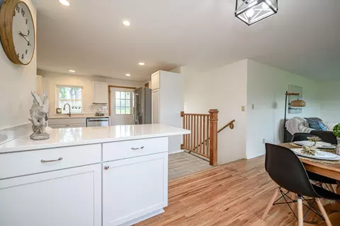 Kitchen - 910 E Saint Eunice Rd, Fulton, MO 65251 photo 2 of 10
