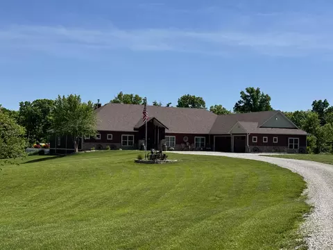 8500 W Graham Rd, Rocheport, MO 65279