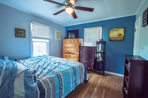 Bedroom - 515 Garfield Ave, Moberly, MO 65270 photo 1 of 3