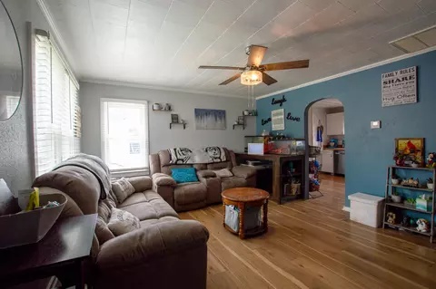 Living - 515 Garfield Ave, Moberly, MO 65270 photo 1 of 1
