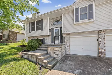 Exterior - 1508 Prestwick Dr, Columbia, MO 65203 photo 4 of 8