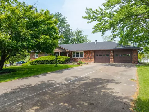 7721 E Sunny Vale Dr, Columbia, MO 65201